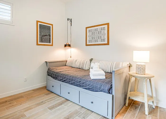 W/ Fire Pit + Hiking Trail Access! Ferienhaus